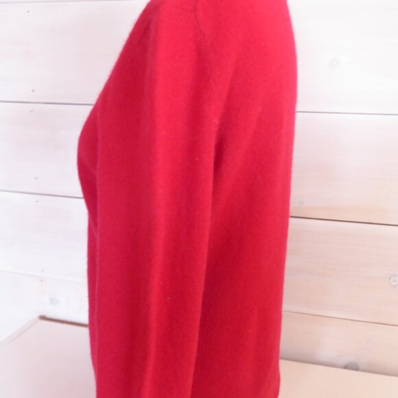 Lord and Taylor Cashmere Sweater- Large - Picture 5 of 8